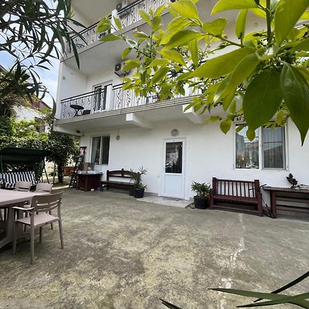 Guest House Junona Makhinjauri Exterior photo