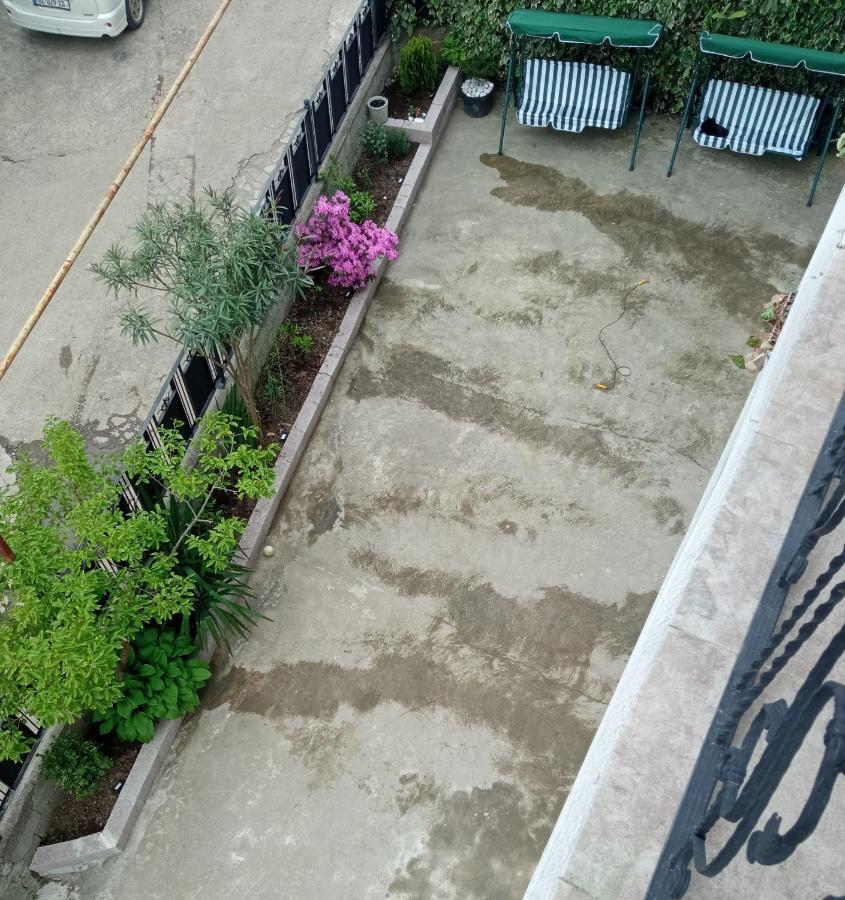 Guest House Junona Makhinjauri Exterior photo