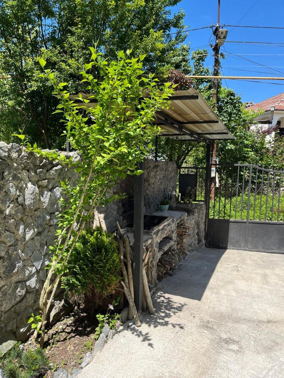 Guest House Junona Makhinjauri Exterior photo