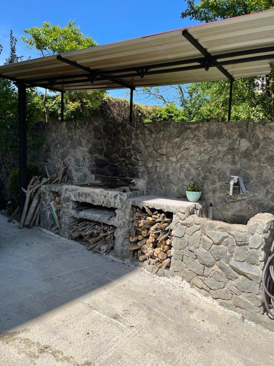 Guest House Junona Makhinjauri Exterior photo