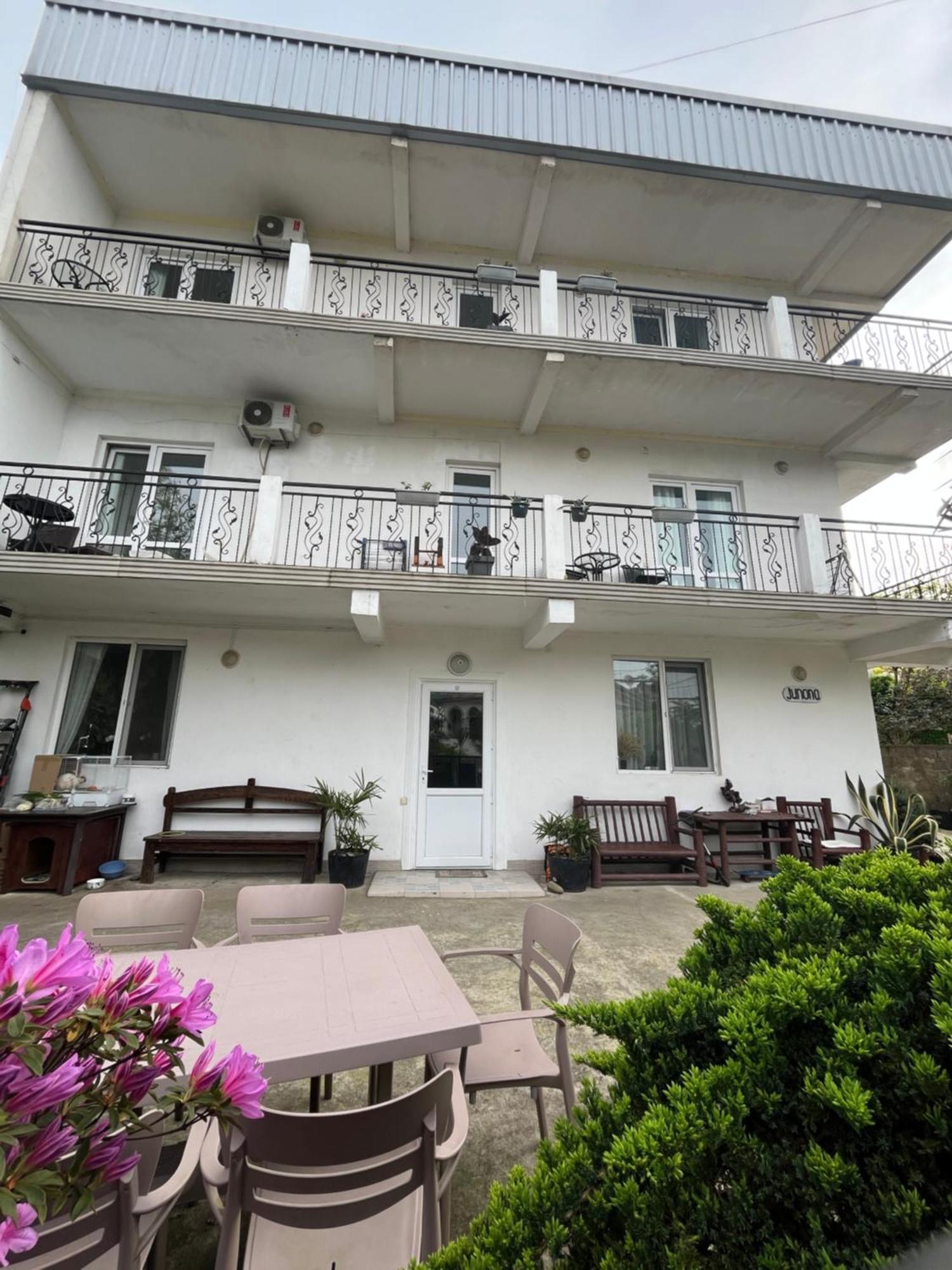 Guest House Junona Makhinjauri Exterior photo