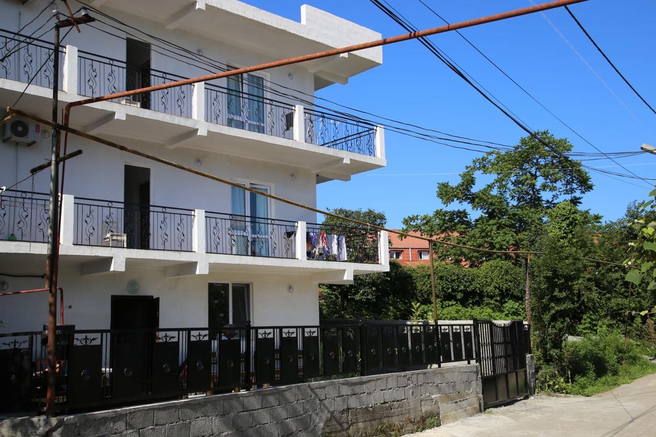 Guest House Junona Makhinjauri Exterior photo